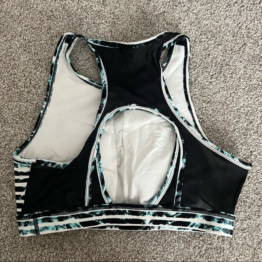 Tommy Hilfiger Sport Striped Blue White Black Sports Bra - Picture 2 of 4